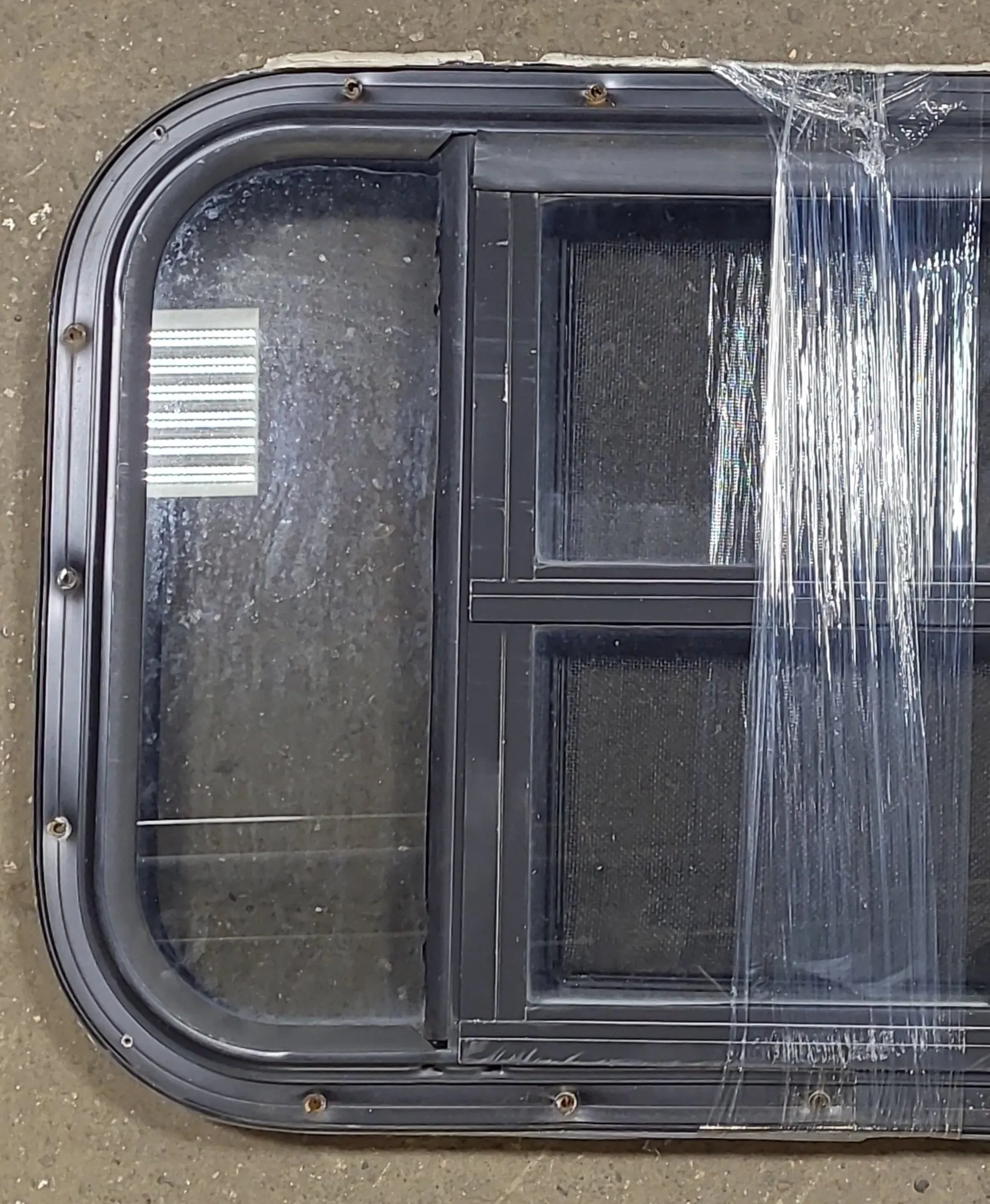 0gBlack-Radius-Opening-Window-24-1-2-W-X-16-1-2-H-X-1-3-4-D_1