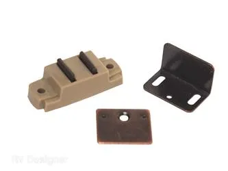 Magnetic Catch With Angled Plate